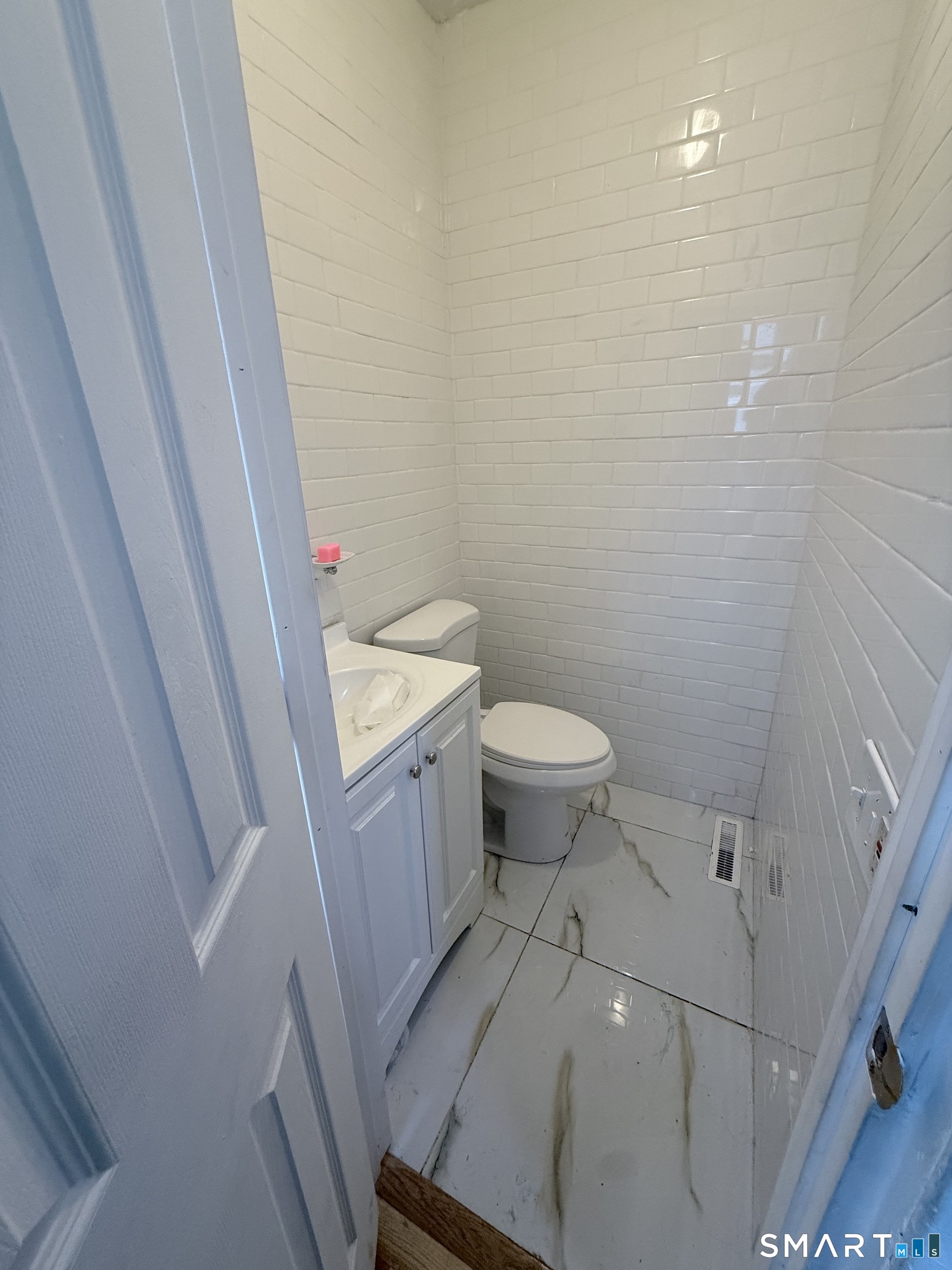 111 Elmwood Place Bridgeport CT 06605