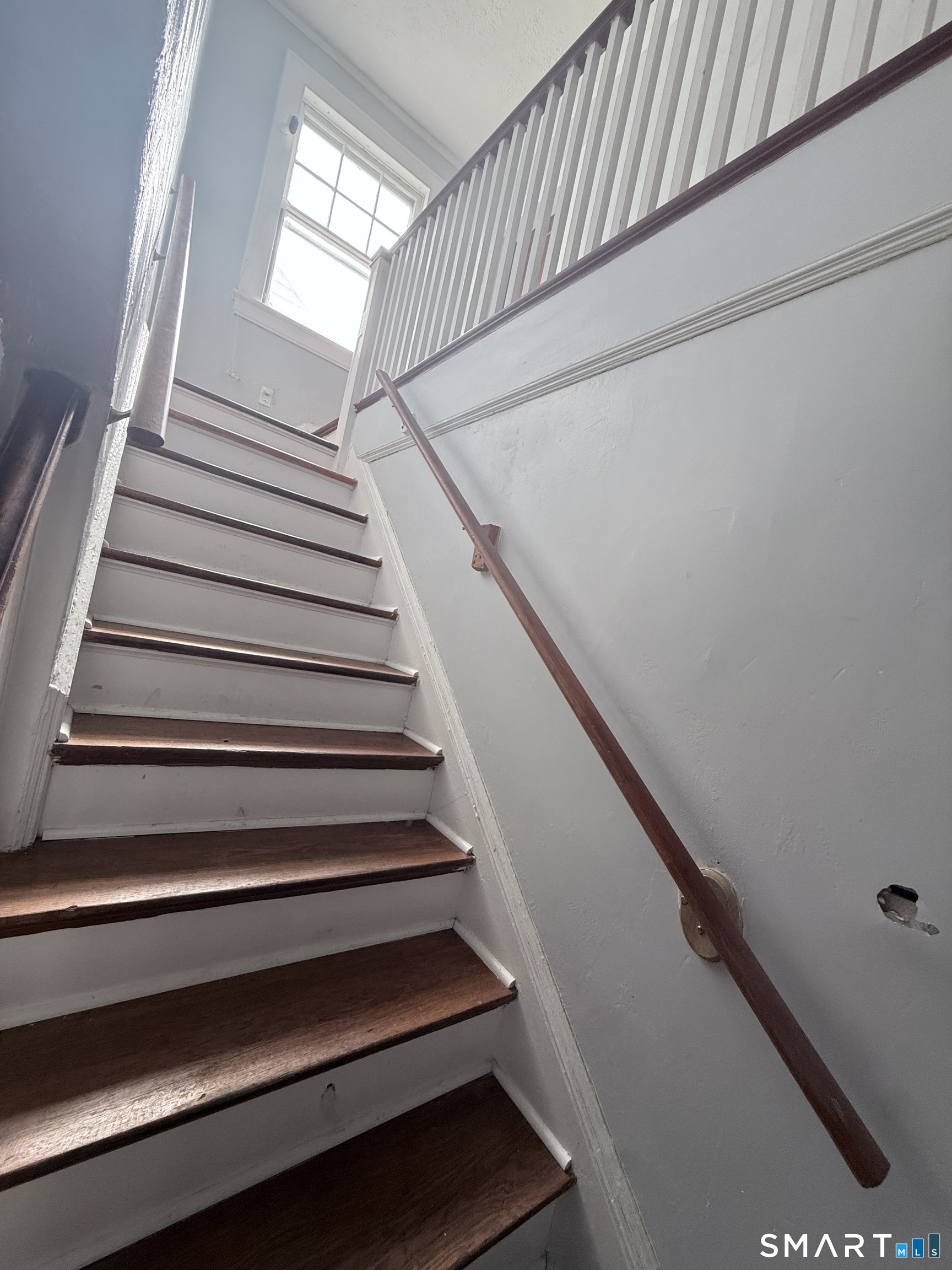 111 Elmwood Place Bridgeport CT 06605