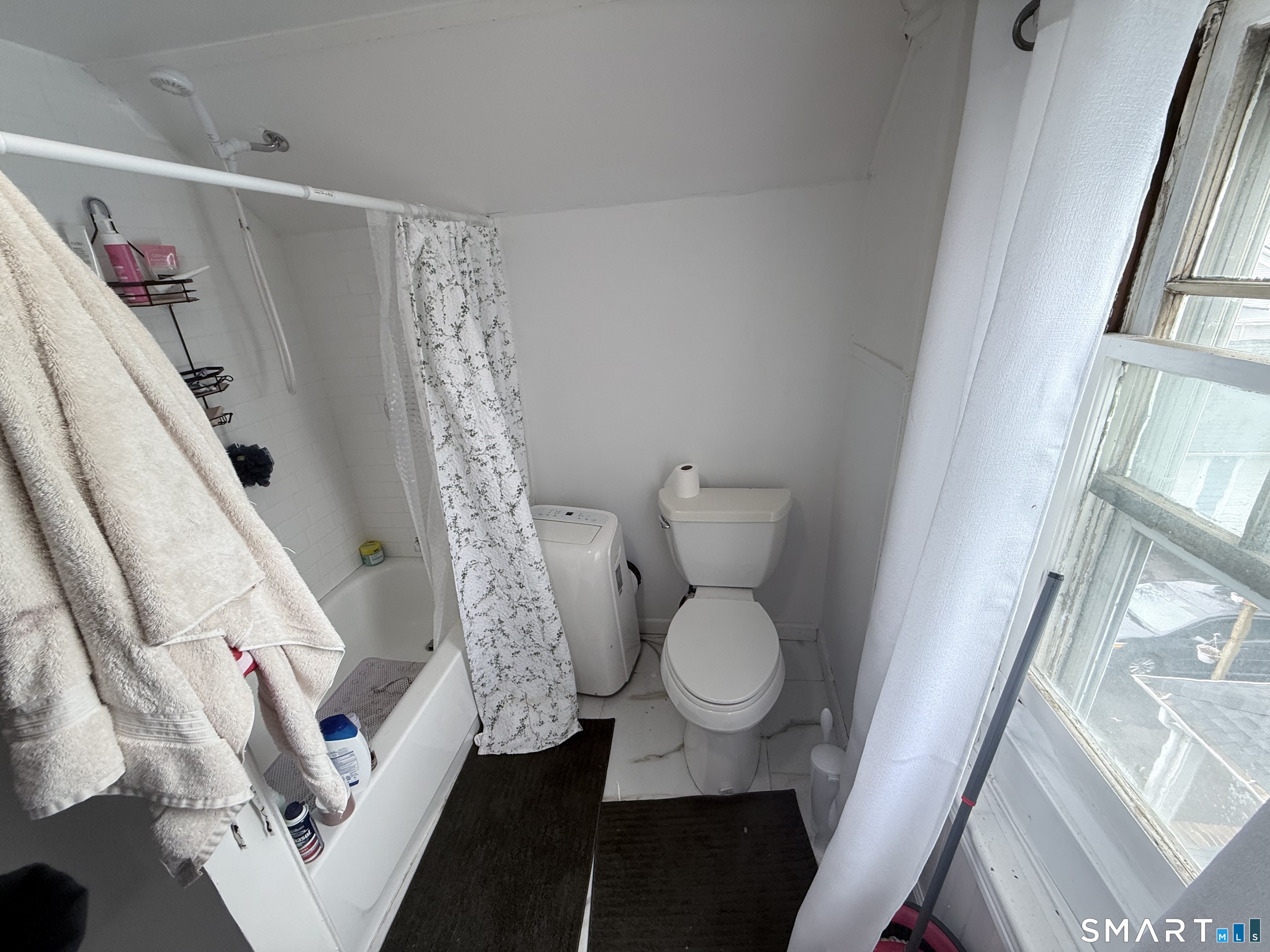 111 Elmwood Place Bridgeport CT 06605