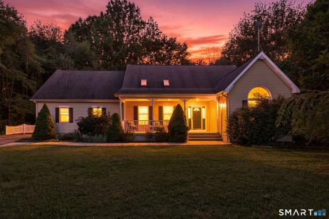 41 Forsyth Road Montville CT 06370