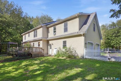 41 Forsyth Road Montville CT 06370