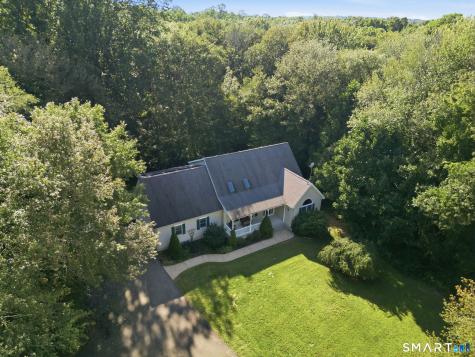 41 Forsyth Road Montville CT 06370