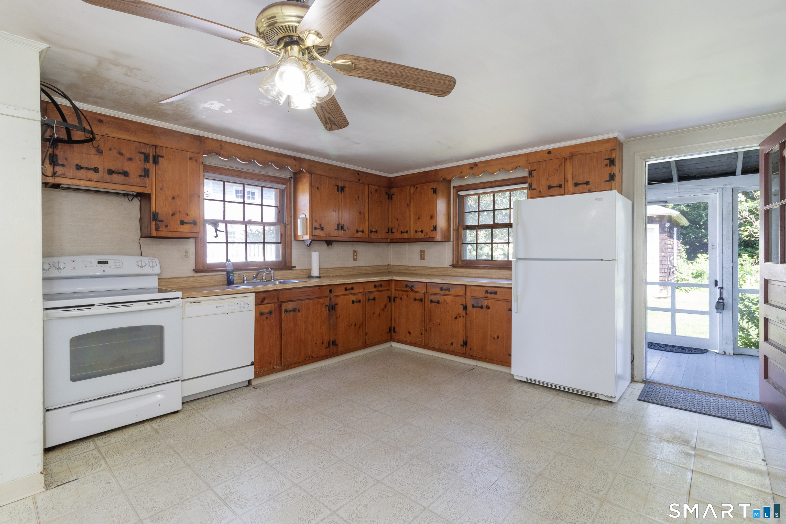 35 Neptune Avenue Madison CT 06443