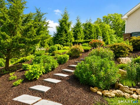 20 Upper Kensington Drive East Lyme CT 06333