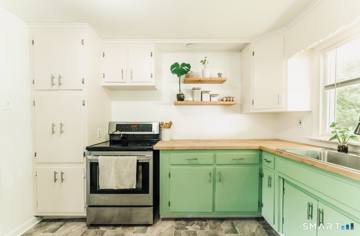 20 Carol Drive Montville CT 06382