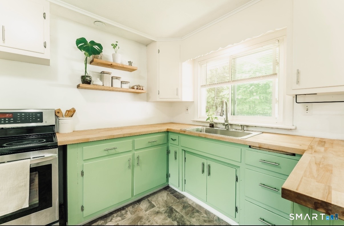 20 Carol Drive Montville CT 06382