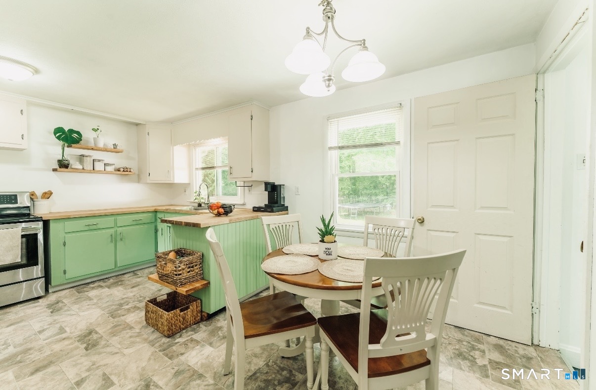 20 Carol Drive Montville CT 06382