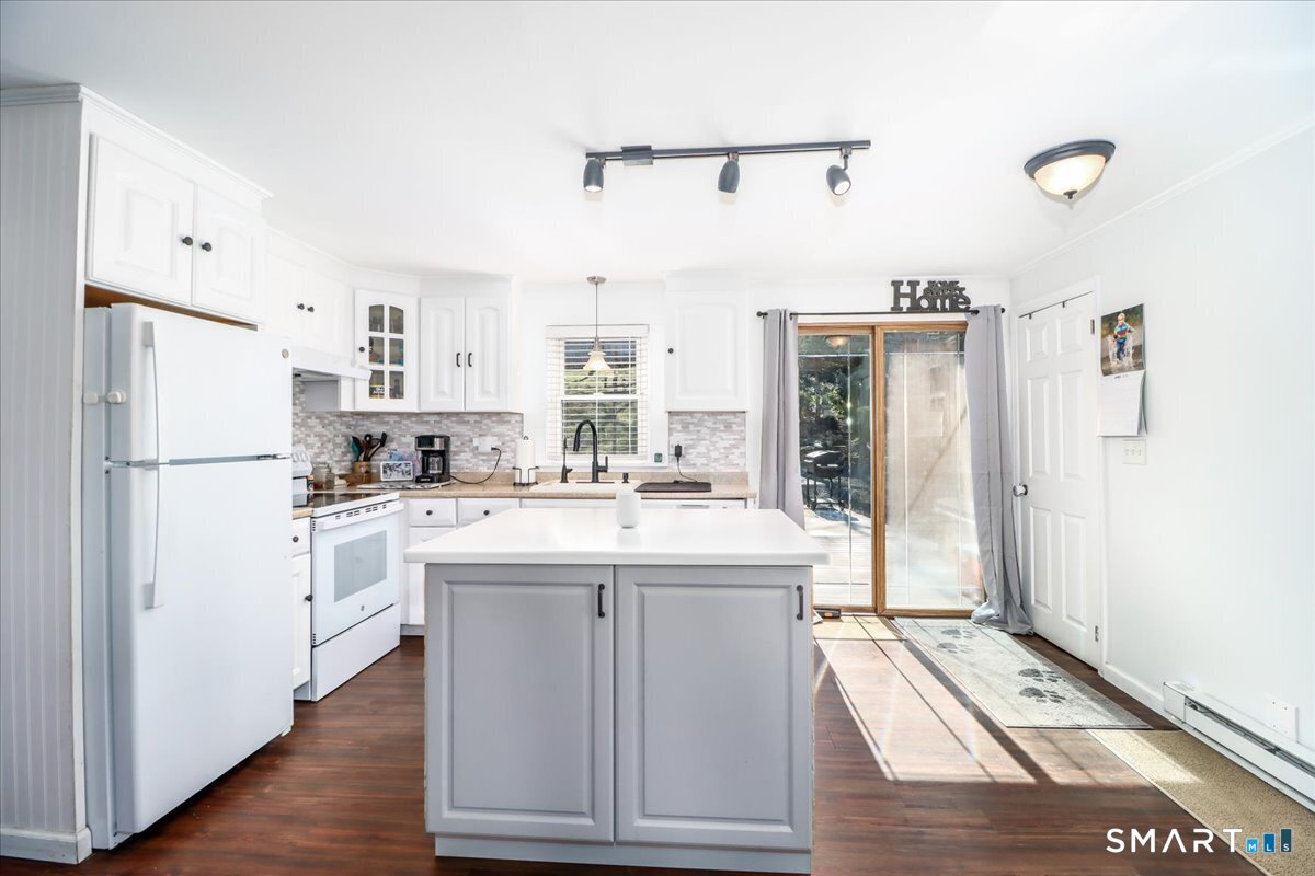 61 Pumpkin Hill Road New Milford CT 06776