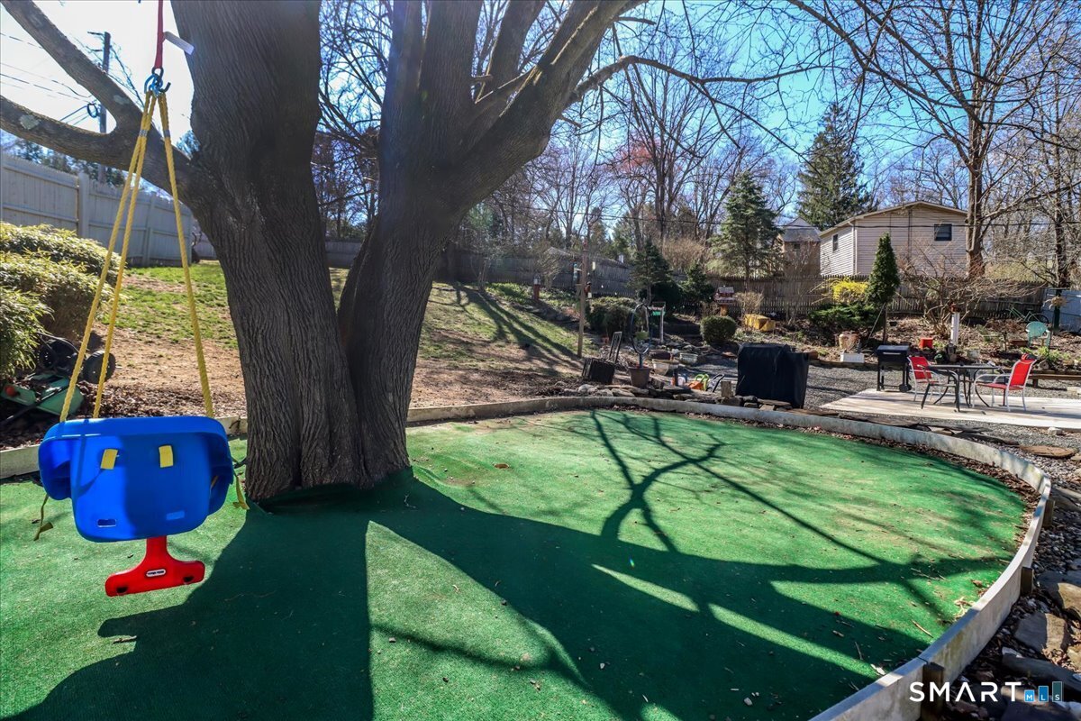 61 Pumpkin Hill Road New Milford CT 06776