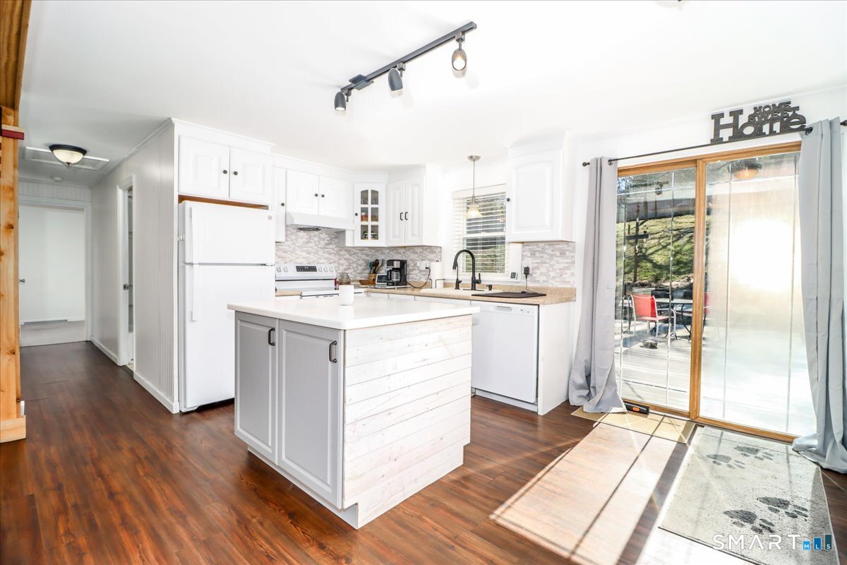 61 Pumpkin Hill Road New Milford CT 06776