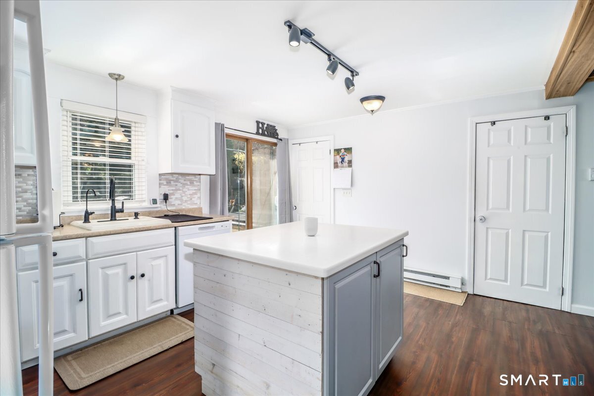 61 Pumpkin Hill Road New Milford CT 06776