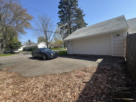 71 Schiller Road Fairfield CT 06825