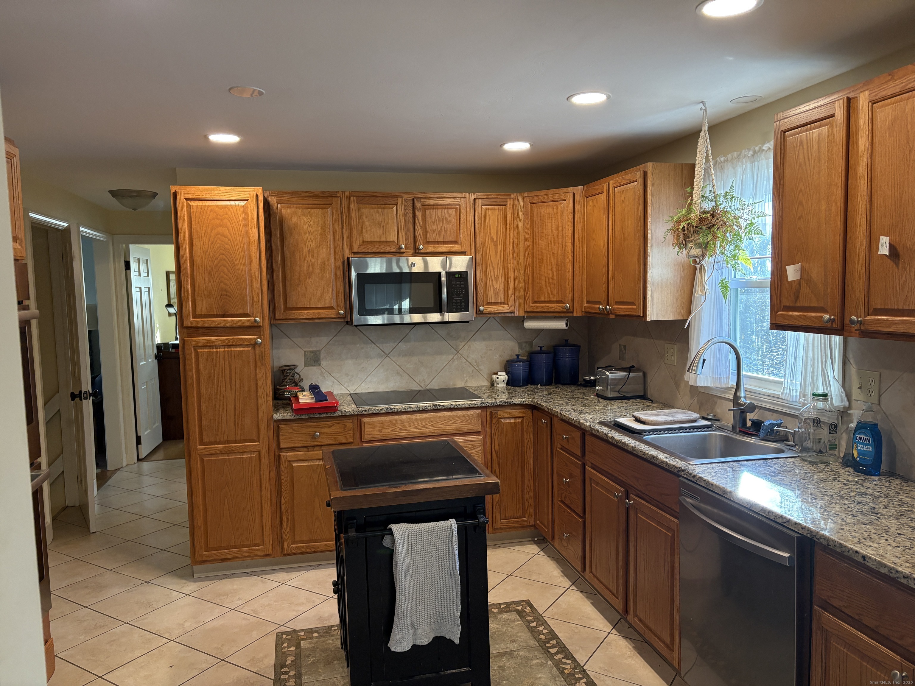 37 Dunn Hill Road Tolland CT 06084