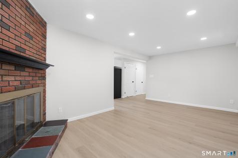 70 Ridge Crest Circle Wethersfield CT 06109