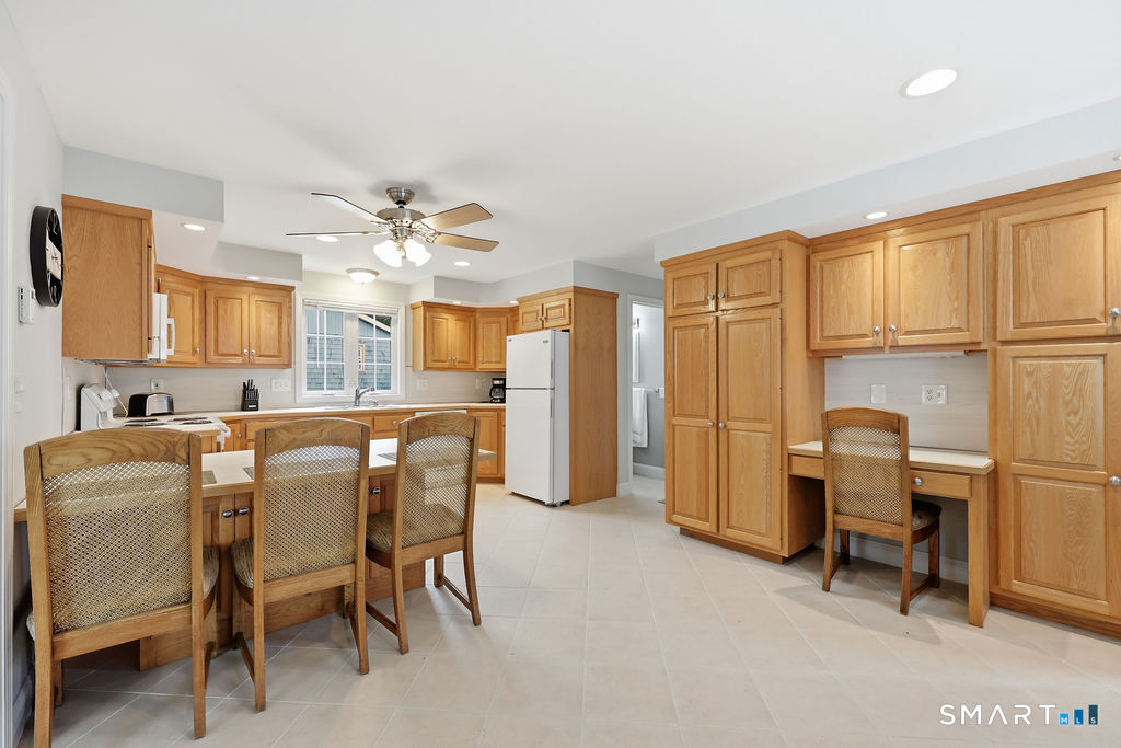 28 Tennyson Road East Hampton CT 06424