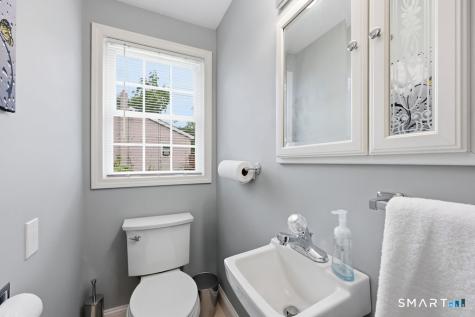 28 Tennyson Road East Hampton CT 06424