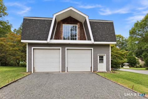 28 Tennyson Road East Hampton CT 06424