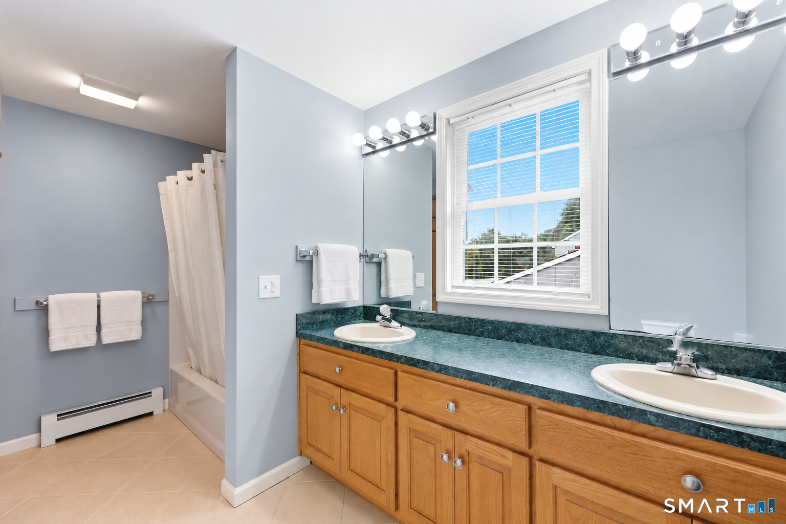 28 Tennyson Road East Hampton CT 06424