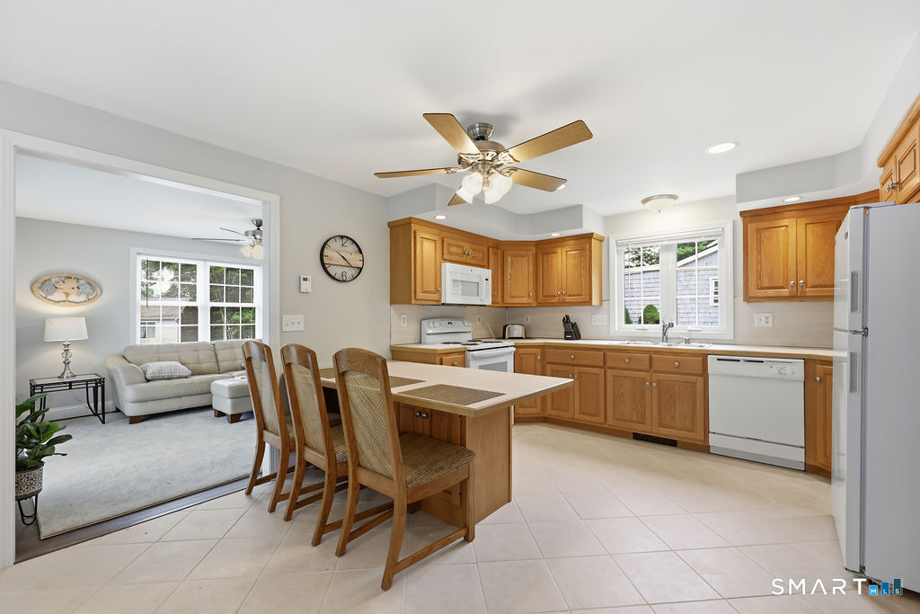 28 Tennyson Road East Hampton CT 06424