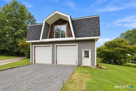 28 Tennyson Road East Hampton CT 06424