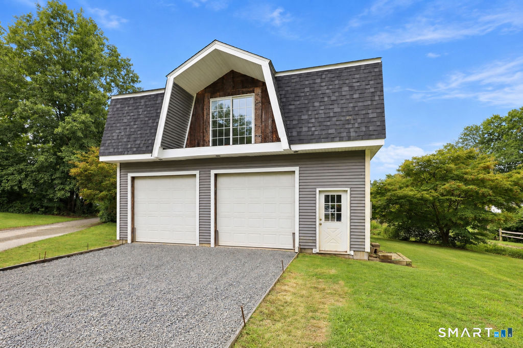 28 Tennyson Road East Hampton CT 06424