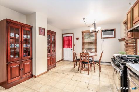 41 Calderwood Court Bridgeport CT 06605
