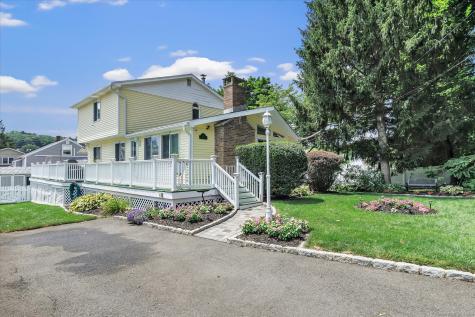 24 Grove Avenue Derby CT 06418