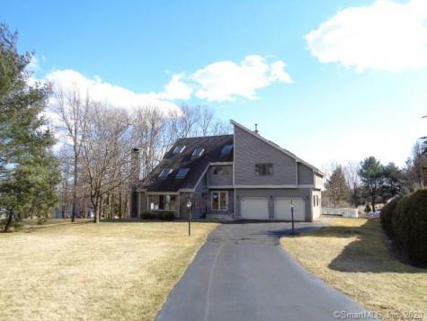 40 Knob Hill Lane Bristol CT 06010
