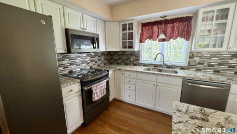 27 Tunnel View Terrace Vernon CT 06066