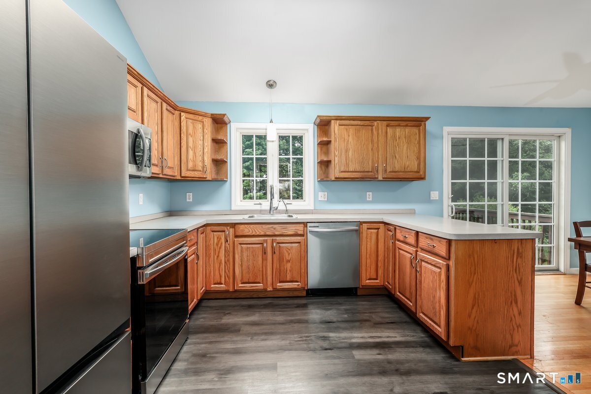 41 Candlewood Vista New Milford CT 06776