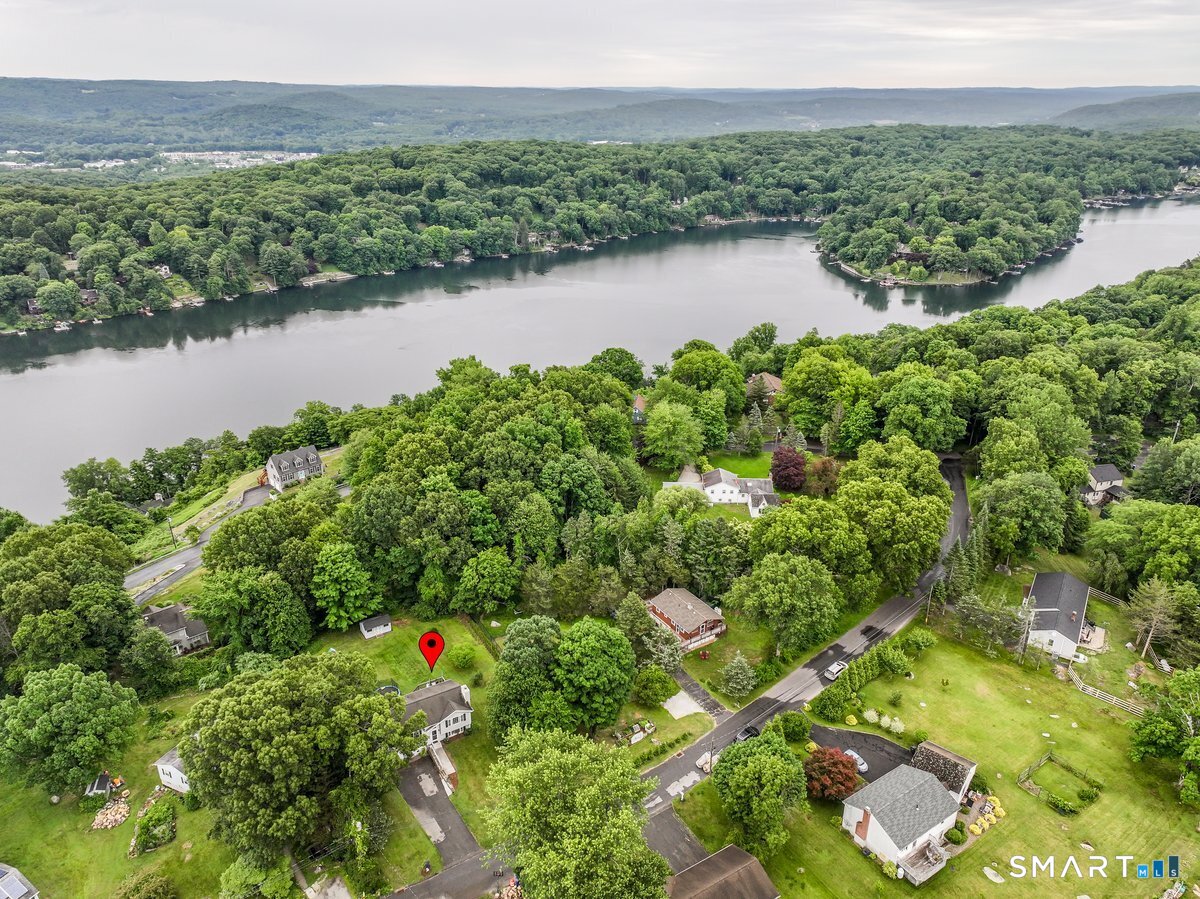 41 Candlewood Vista New Milford CT 06776