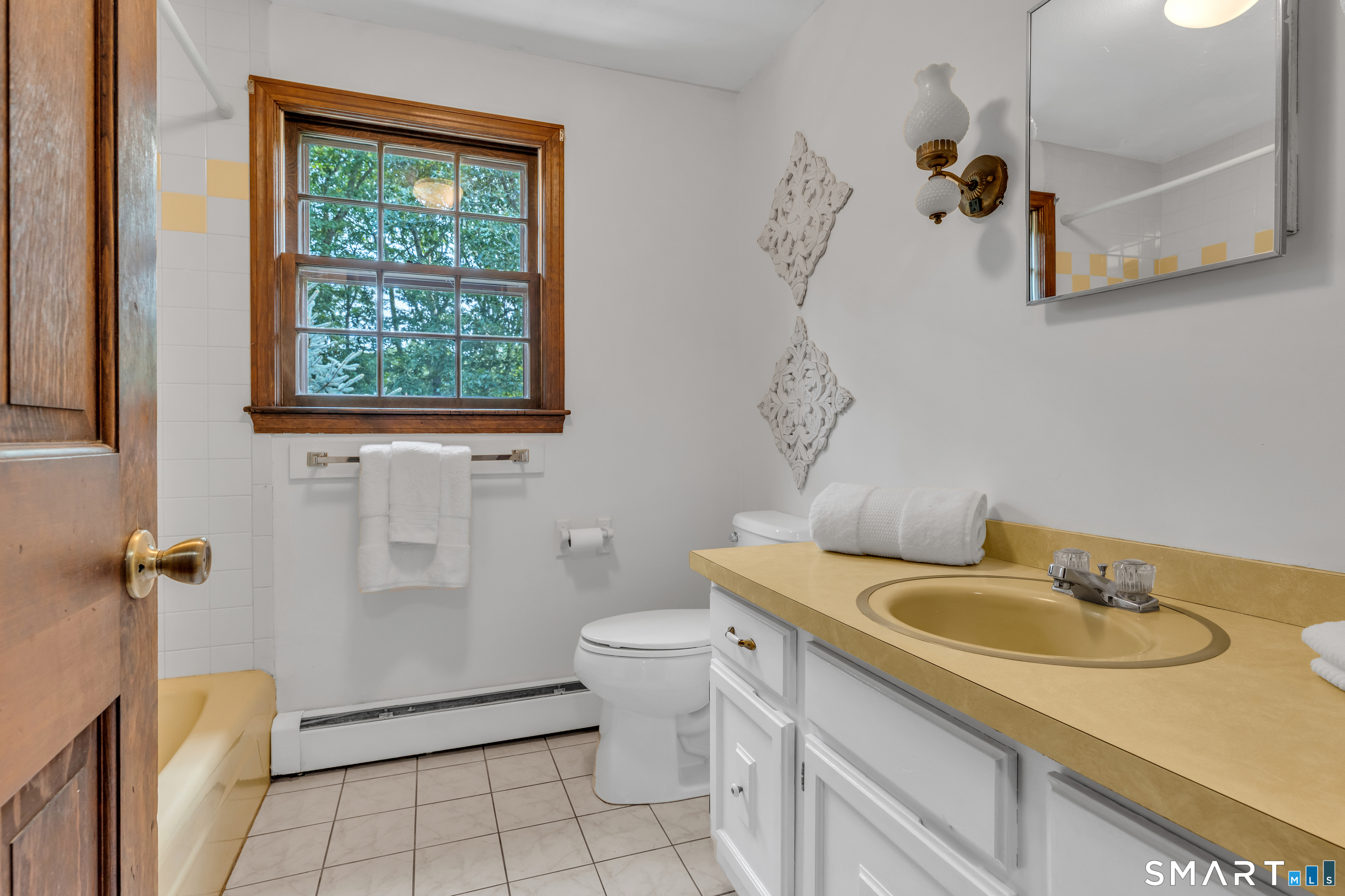 289 South Hoop Pole Road Guilford CT 06437