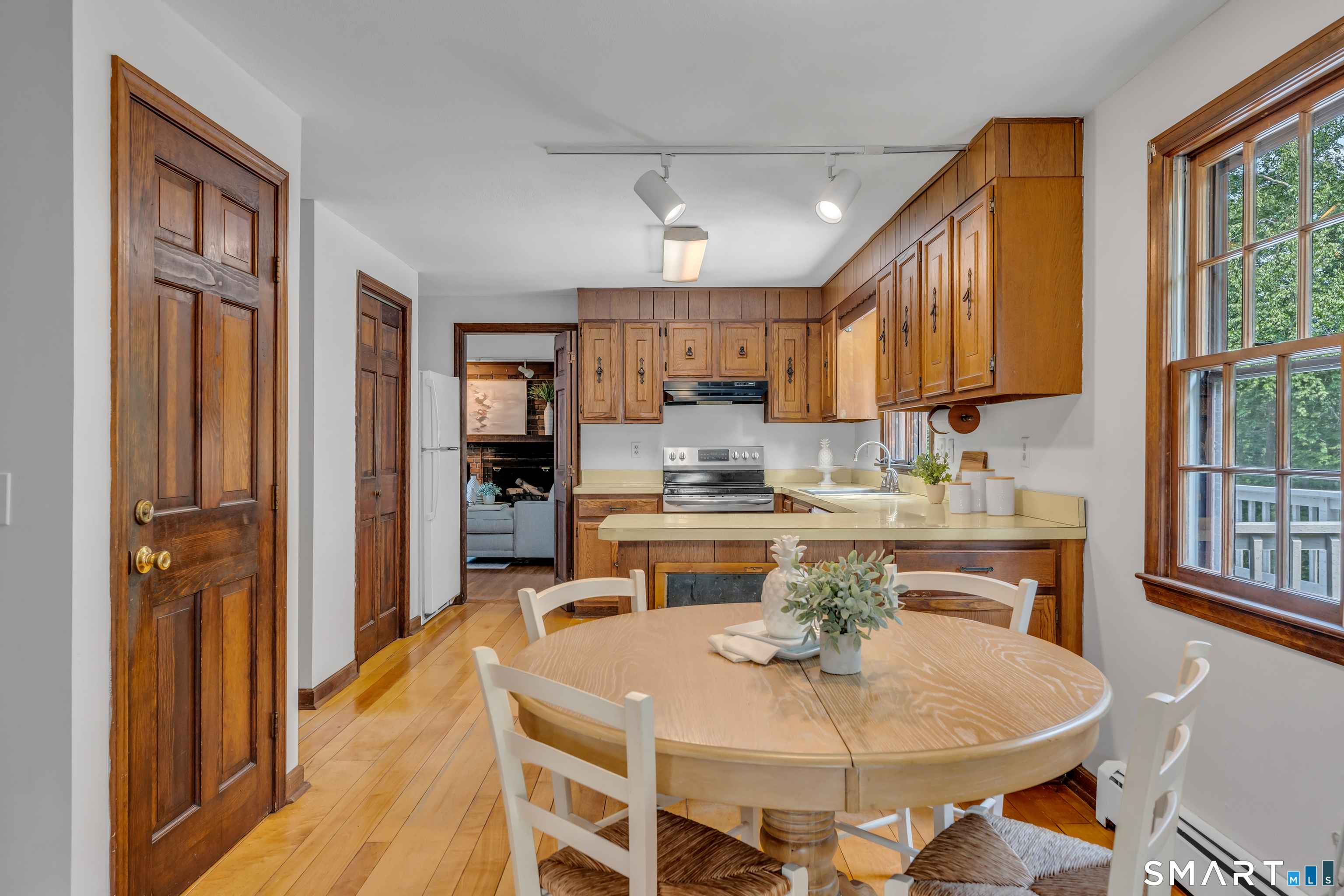 289 South Hoop Pole Road Guilford CT 06437