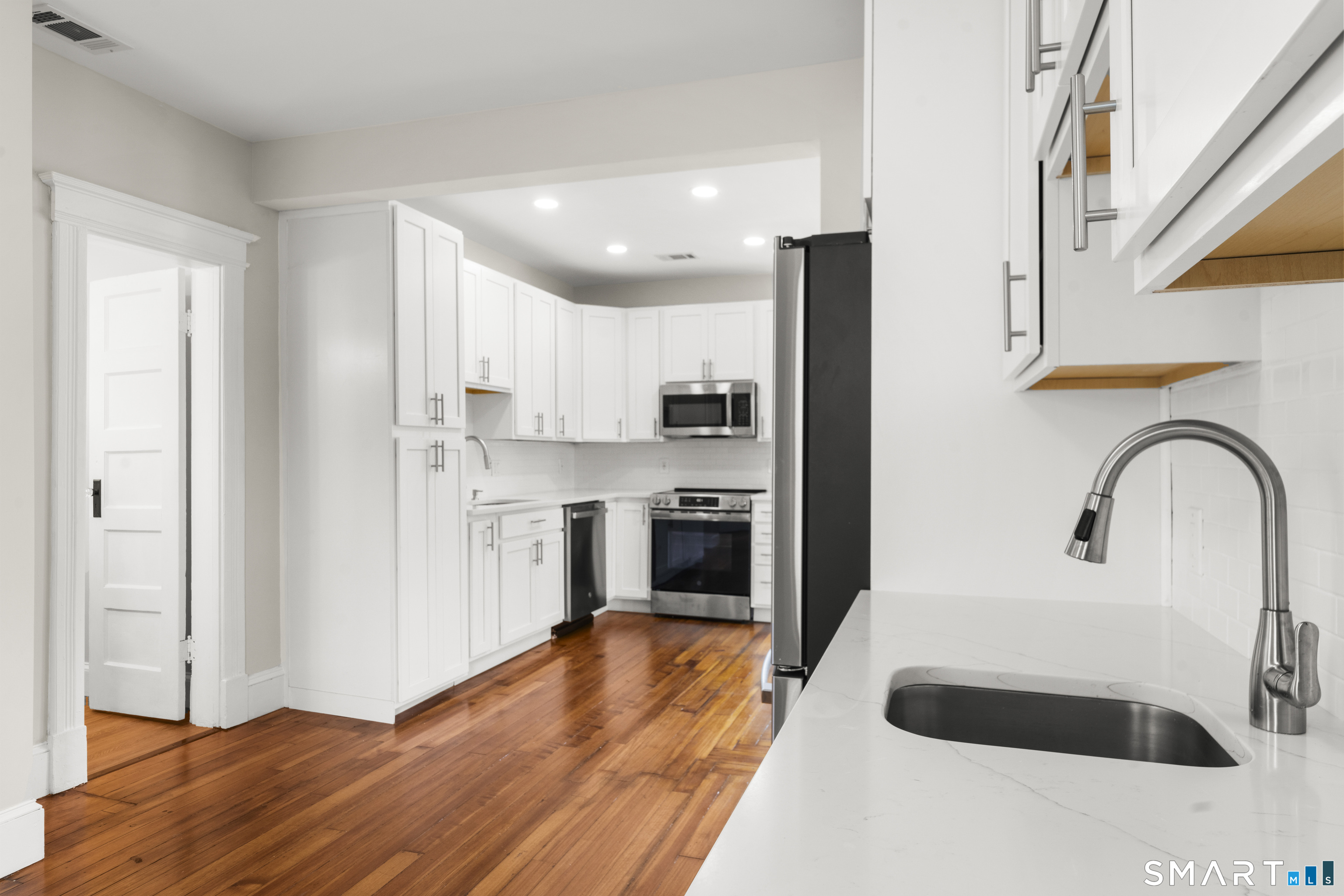 517 North Main Street Suffield CT 06078