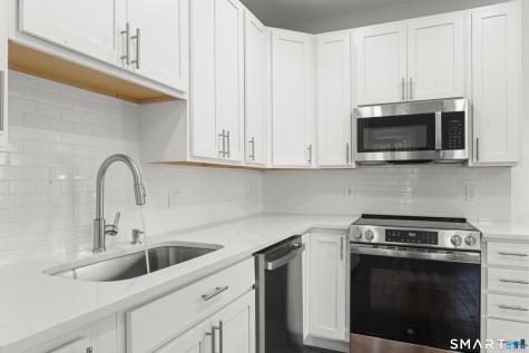 517 North Main Street Suffield CT 06078