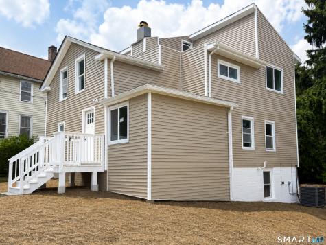 1038 W Main Street Waterbury CT 06708