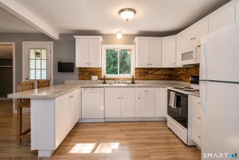52 Cottage Road Enfield CT 06082