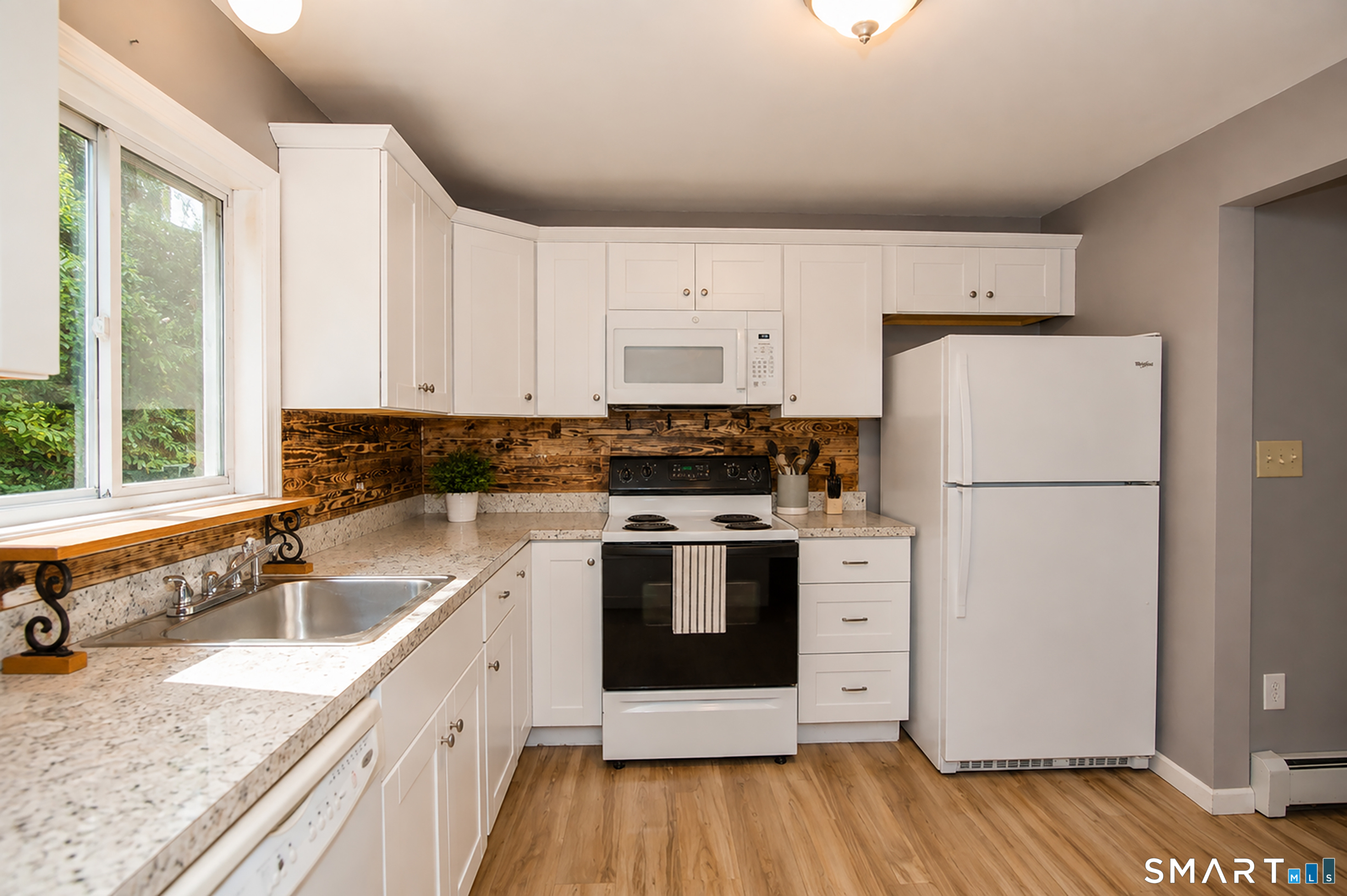 52 Cottage Road Enfield CT 06082