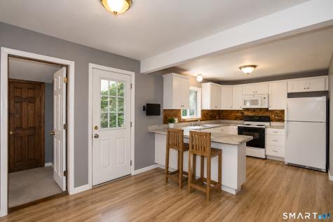 52 Cottage Road Enfield CT 06082