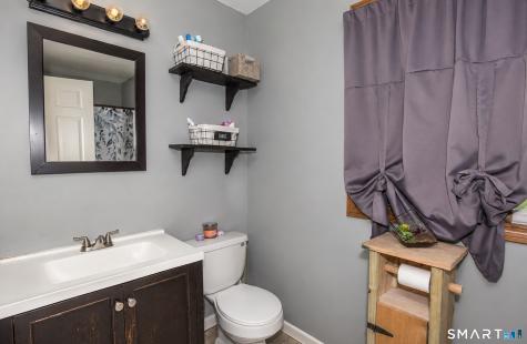 52 Cottage Road Enfield CT 06082