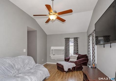 52 Cottage Road Enfield CT 06082