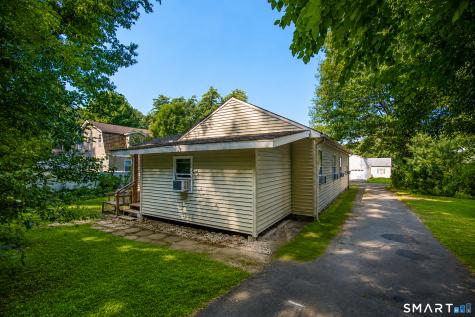 52 Cottage Road Enfield CT 06082