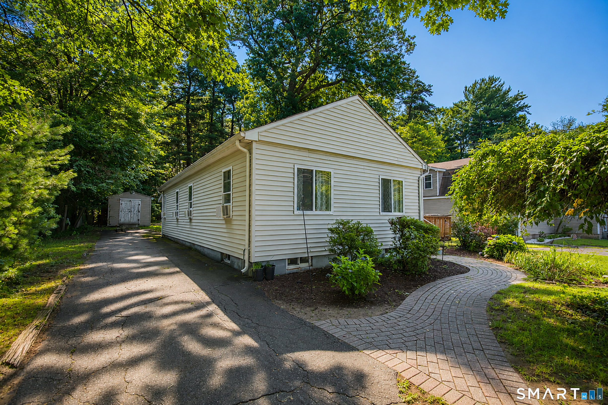 52 Cottage Road Enfield CT 06082
