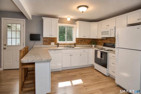 52 Cottage Road Enfield CT 06082