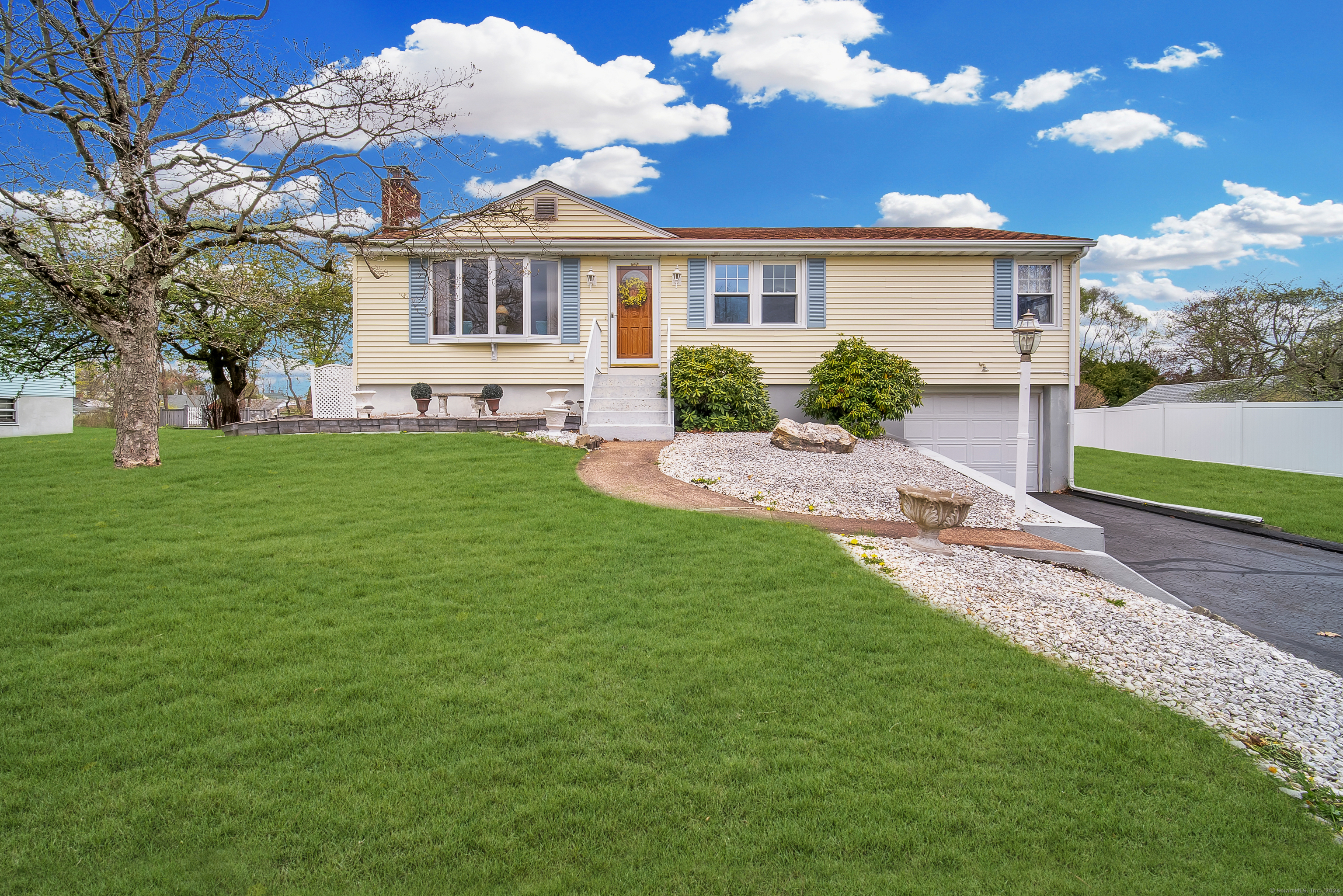 24 Shelley Road Middletown CT 06457