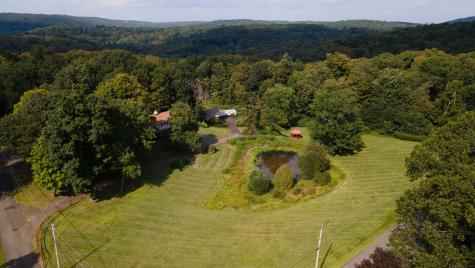 32 Tuttle Court Bethany CT 06524