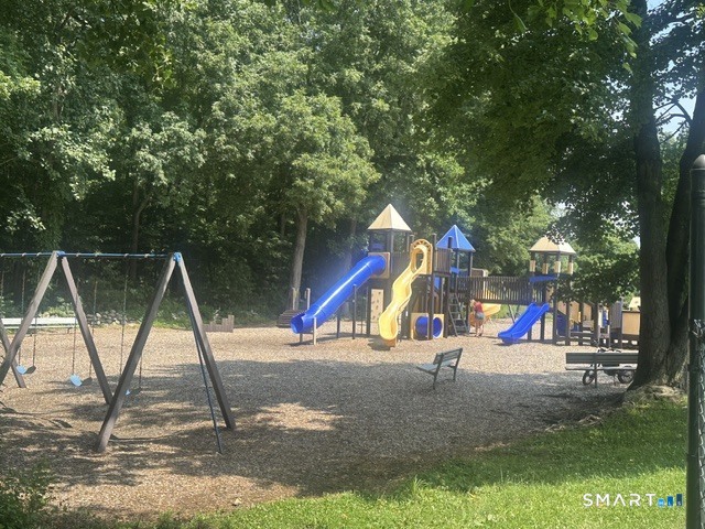 32 Shari Drive Seymour CT 06483