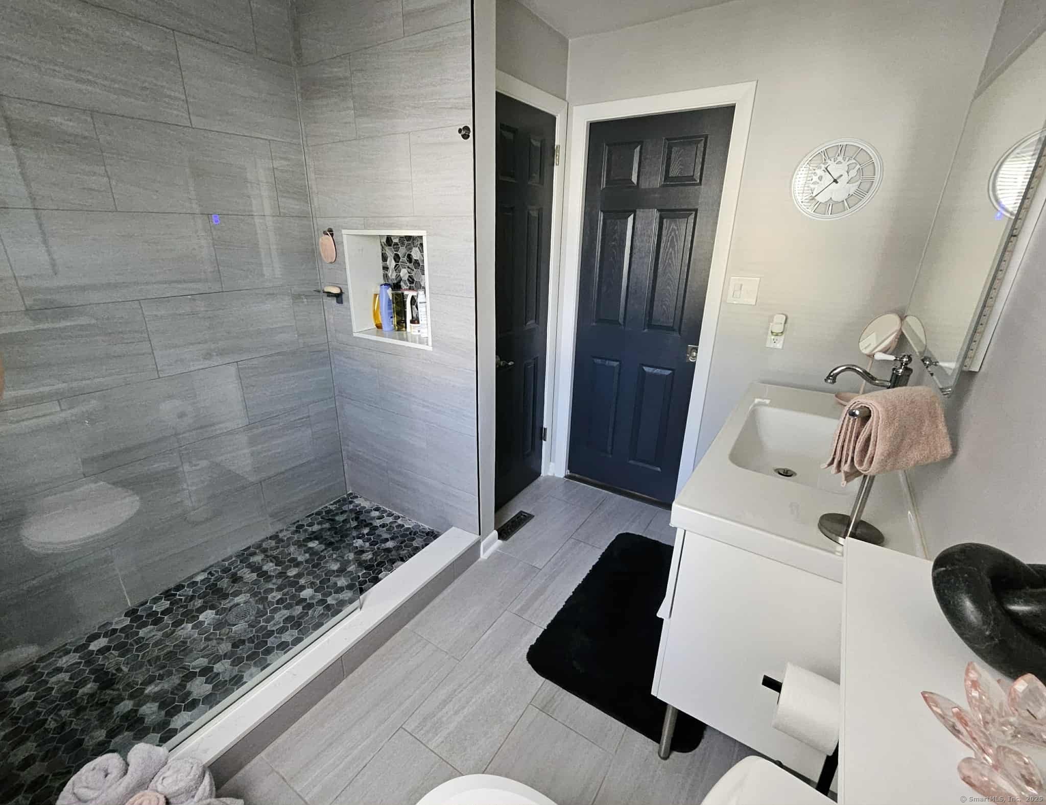 2 F Street Derby CT 06418