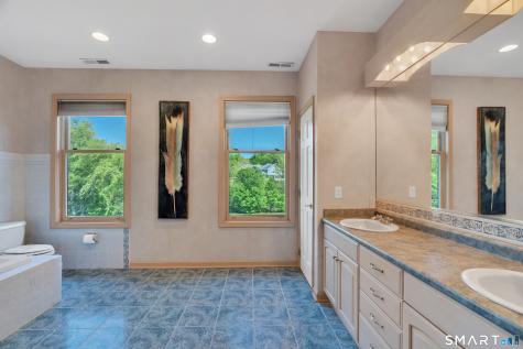 194 Quaker Farms Road Oxford CT 06478