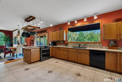 194 Quaker Farms Road Oxford CT 06478